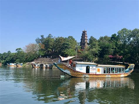 perfume river boat tours.